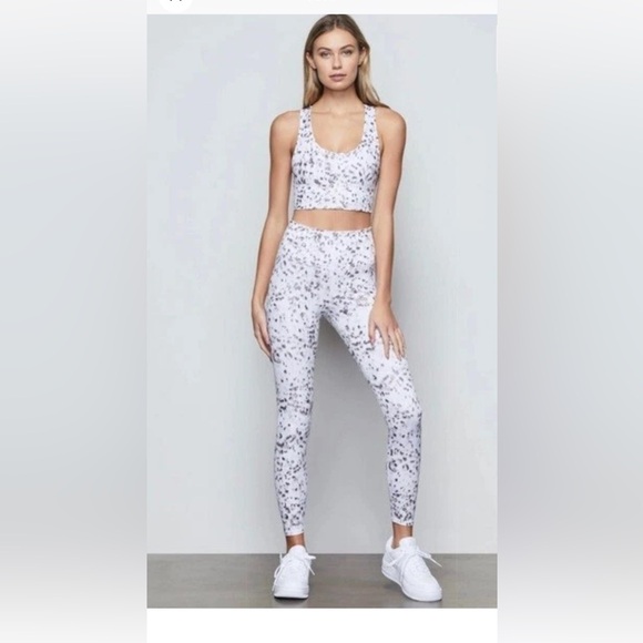 Good American Shining Leopard Leggings in Grey/Black/White Size 1 (Small) - Picture 8 of 8